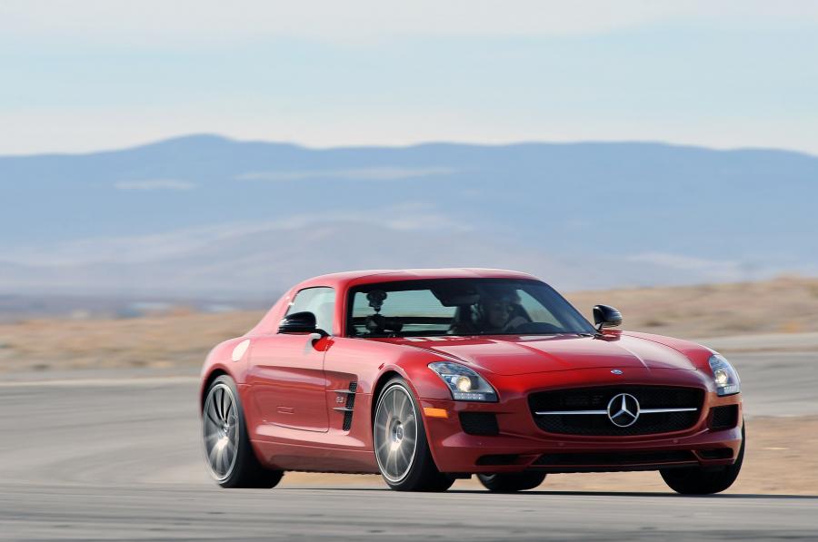  Mercedes-Benz SLS AMG GT 2013 года  (фото 38 из 110)